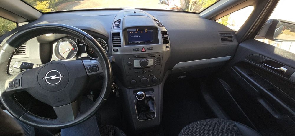 Zafira B diesel 7 osób ZADBANA