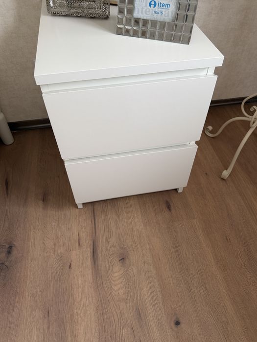 Conjunto 2 mesas cabeceira ikea