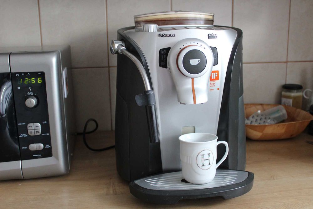 Ekspres do kawy ciśnieniowy Saeco Odea