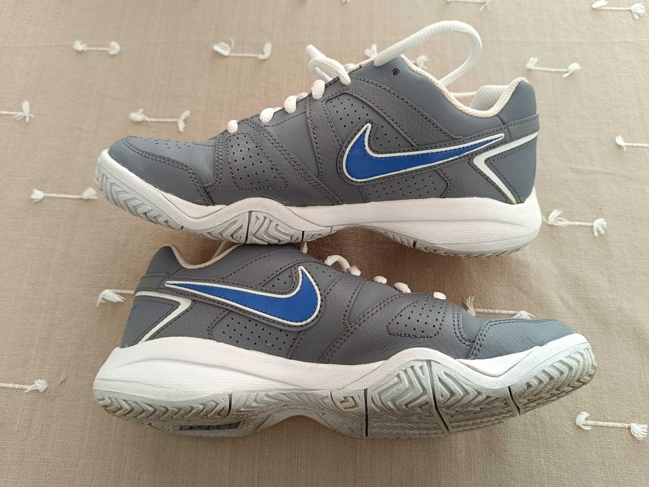 Tênis Nike City Court 7
