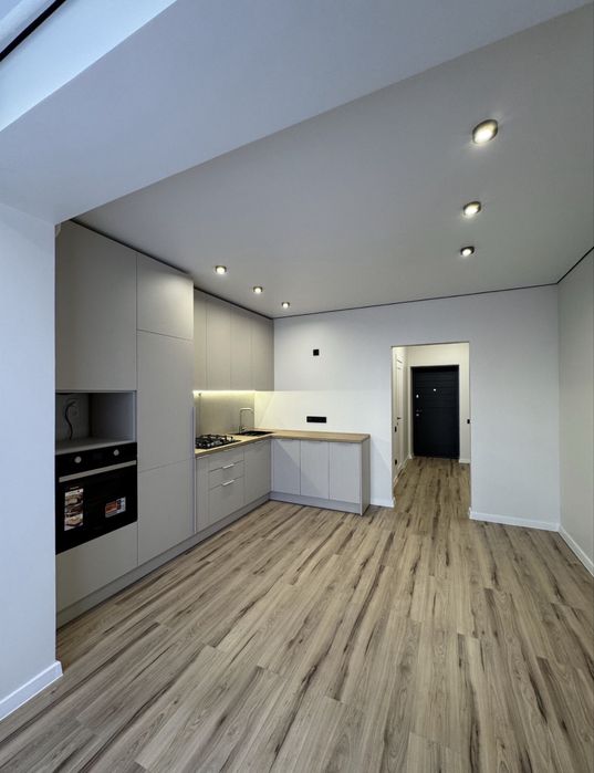 Продаж 1-кім квартири в новобудові, ремонт