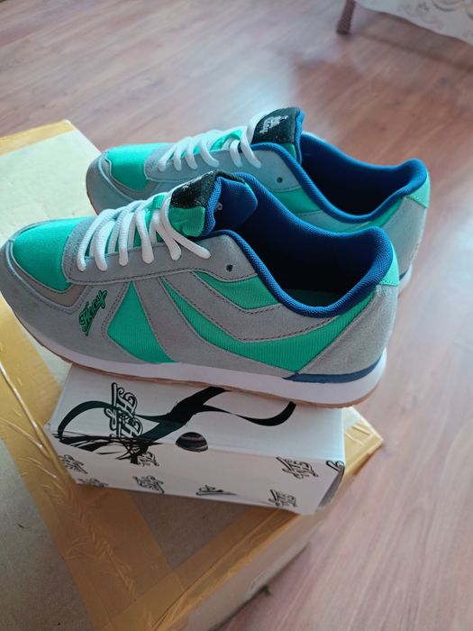 Adidasy młodzieżowe