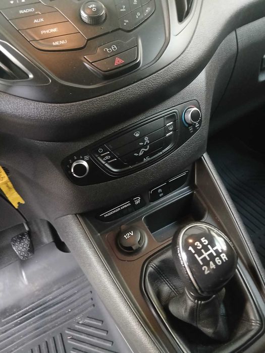 Ford Transit Courier 2019