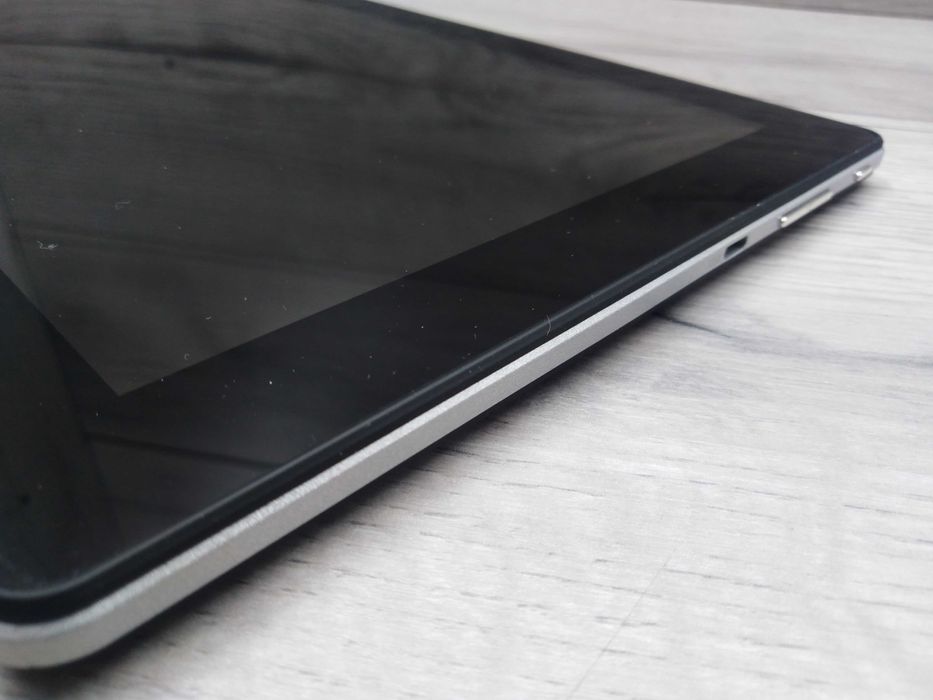 Tablet Netbook LCD 10 Klawiatura WIFI Idealny Stan