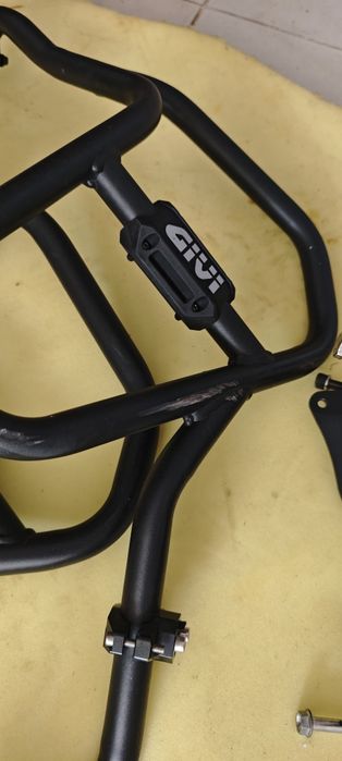 Givi Crash bar africa twin 1100