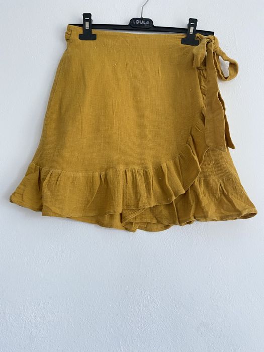 Spódnica musztardowa wiązana falbany