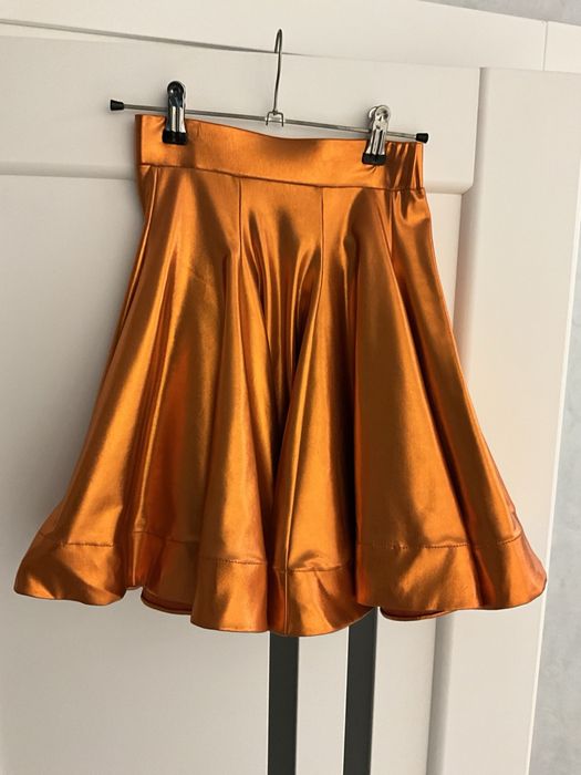 Сукня для бальних танців, латина.