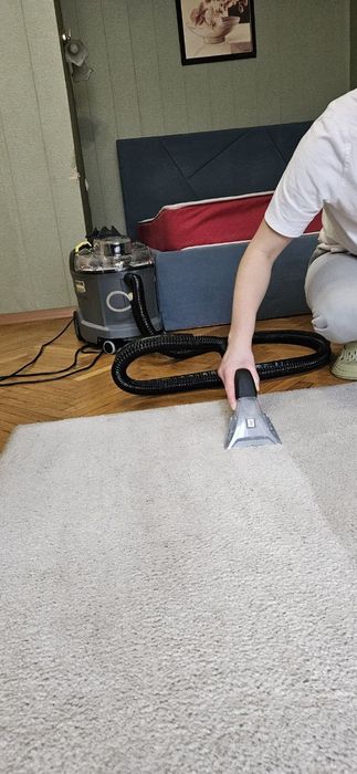 Хімчистка м'яких меблів, сезонне миття вікон, прибирання, після ремонт