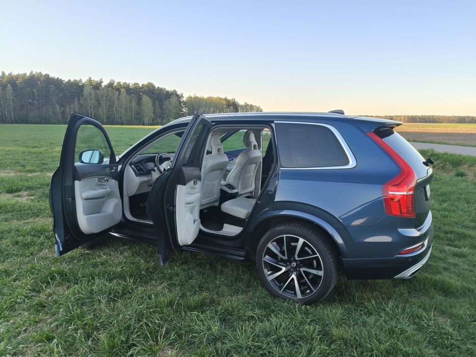 Samochód Volvo XC90