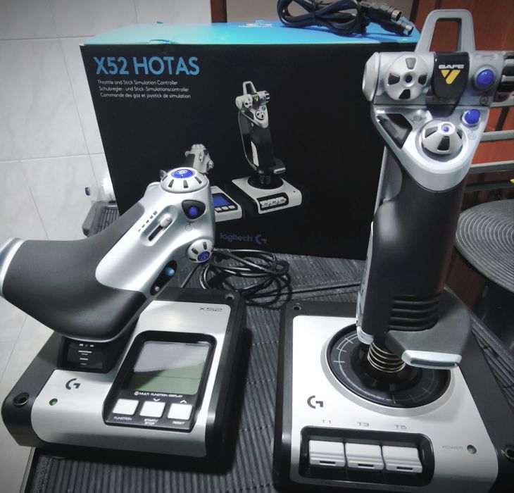 Logitech X-52 Hotas