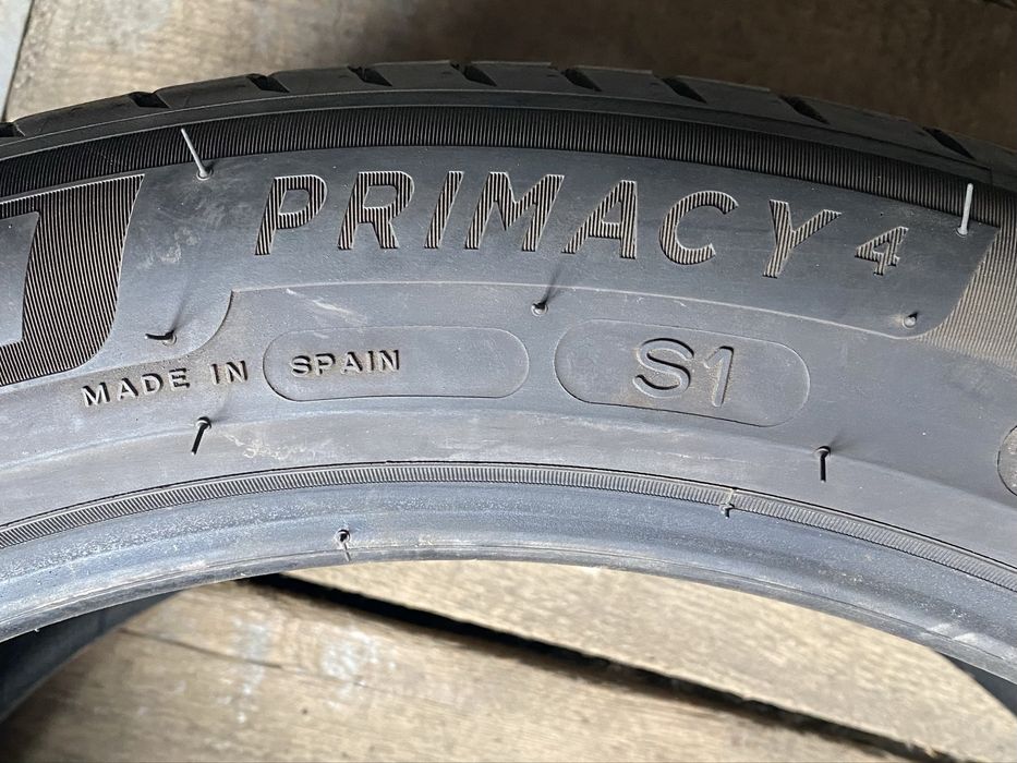 2шт 95% 23 год 235/45R20 Michelin Primacy4