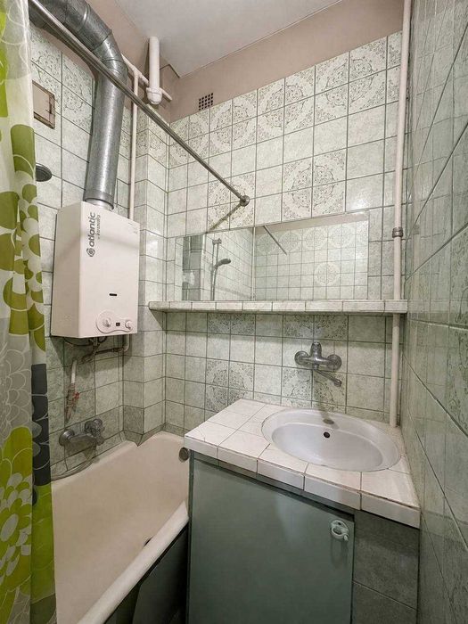 Продам 3 к кв Центр проспект Независимости Сталинка 71 кв м 4 этаж ЭКС