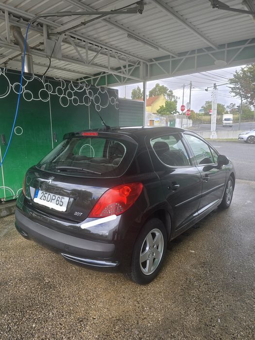 Peugeot 207 1.4 i