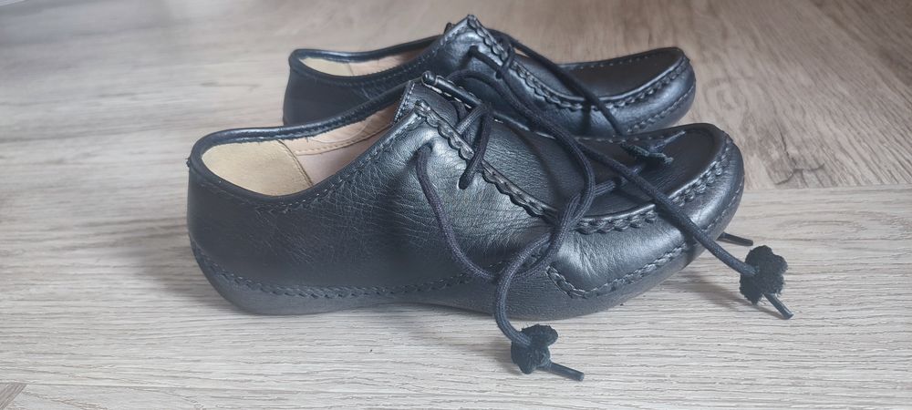 Clarks_półbuty czarne_ rozmiar 5_skóra naturalna