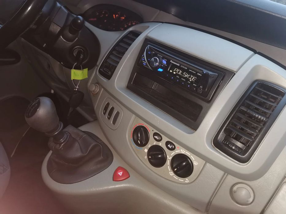 Opel Vivaro  Supr Stan techniczny 1,9 Diesel 3osobowy Klima