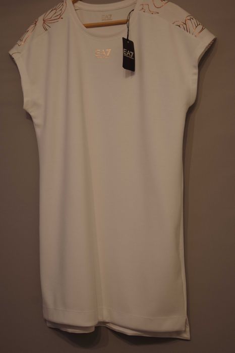 sprzedam sukienkę białą  Emporio Armani