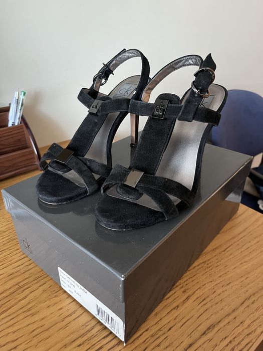 Sandálias pretas Calvin Klein