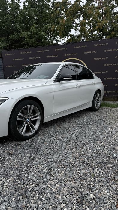 BMW 330i F30 рестайл