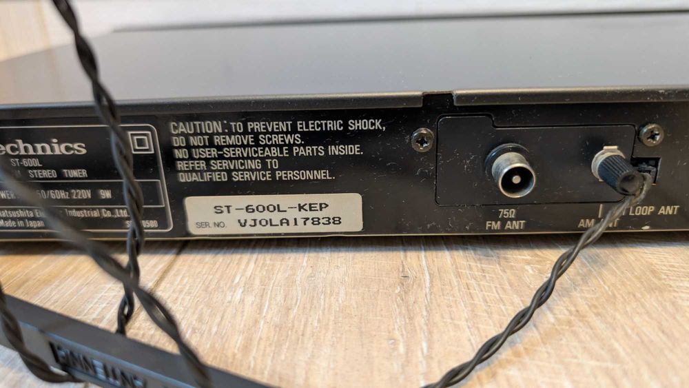 Tuner Technics ST-610 L ! IDEALNY STAN ! NIE Przestrojony ! Polecam ! Oryginalny STAN !