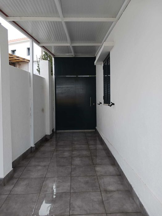 Moradia T3  com renovação integral a estrear, em Campolide, Lisboa