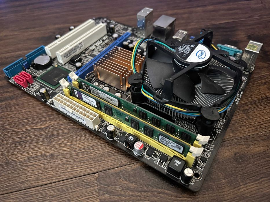 Выгодно! Комплект 4 ядра Intel Core 2 Quad Q9400/4GB DDR2 Гарантия!