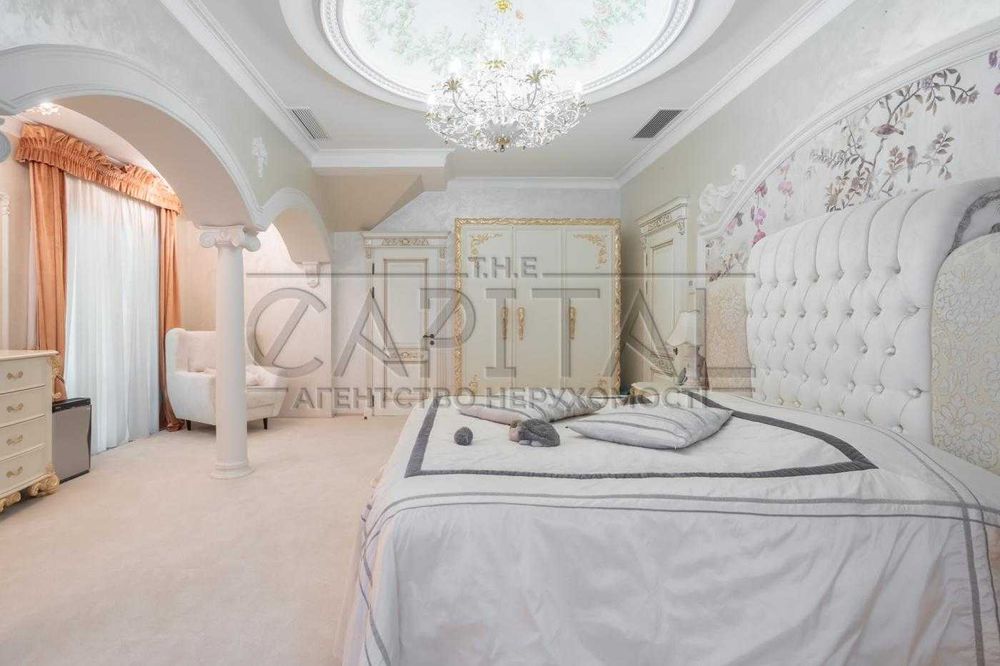 Продаж VIP будинку серед сосен у Стоянці/Басейн/Автономний/Закритий КГ