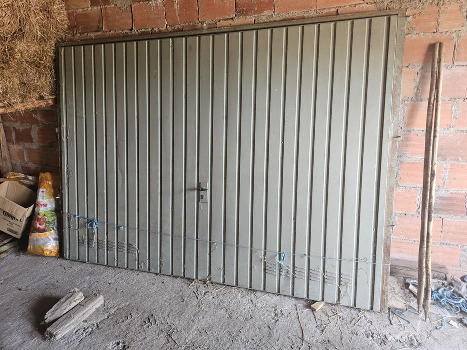 Portão de Garagem Basculante