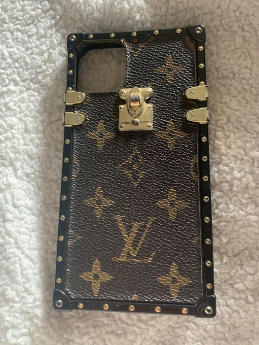 Чехол на IPhone 11