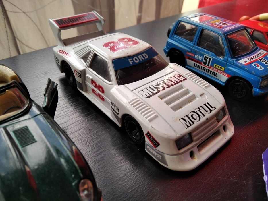 Mercedes Ford Suzuki Vitara