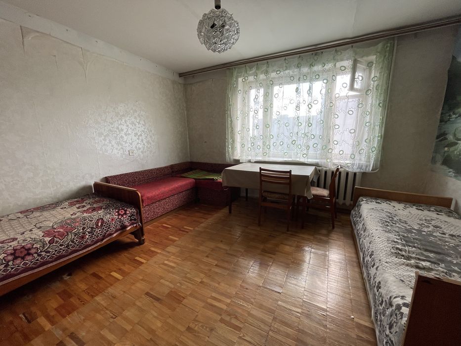 Здається окрема кімната без власника