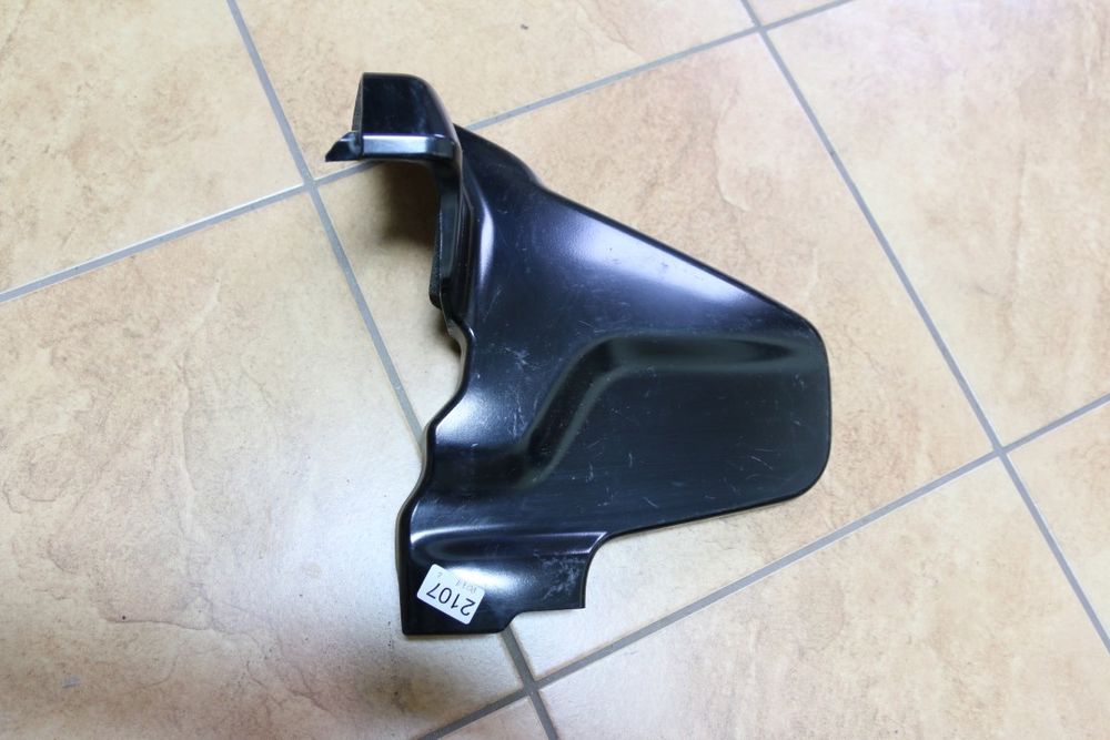 2107 Osłona silnika boczna (alternatora) Lewa Honda Goldwing GL1800