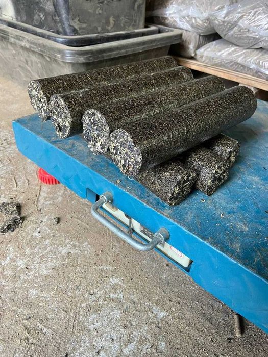 Топливный брикет из агро отходов подсолнуха