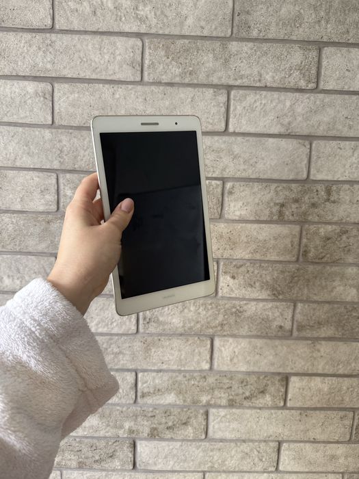 Huawei планшет срібний