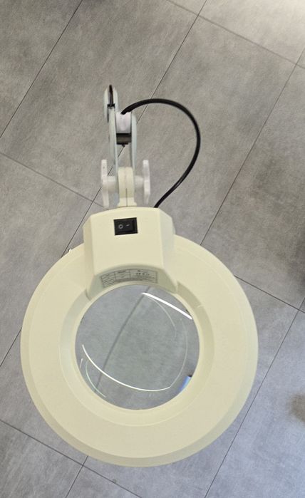 Lupa lampa kosmetyczna LED powiększająca Cosnet