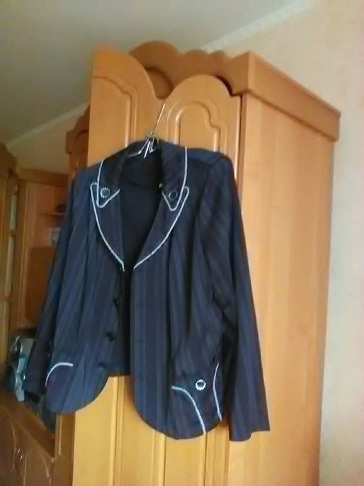 Пиджачек женский 52. Разм. 150 грн.