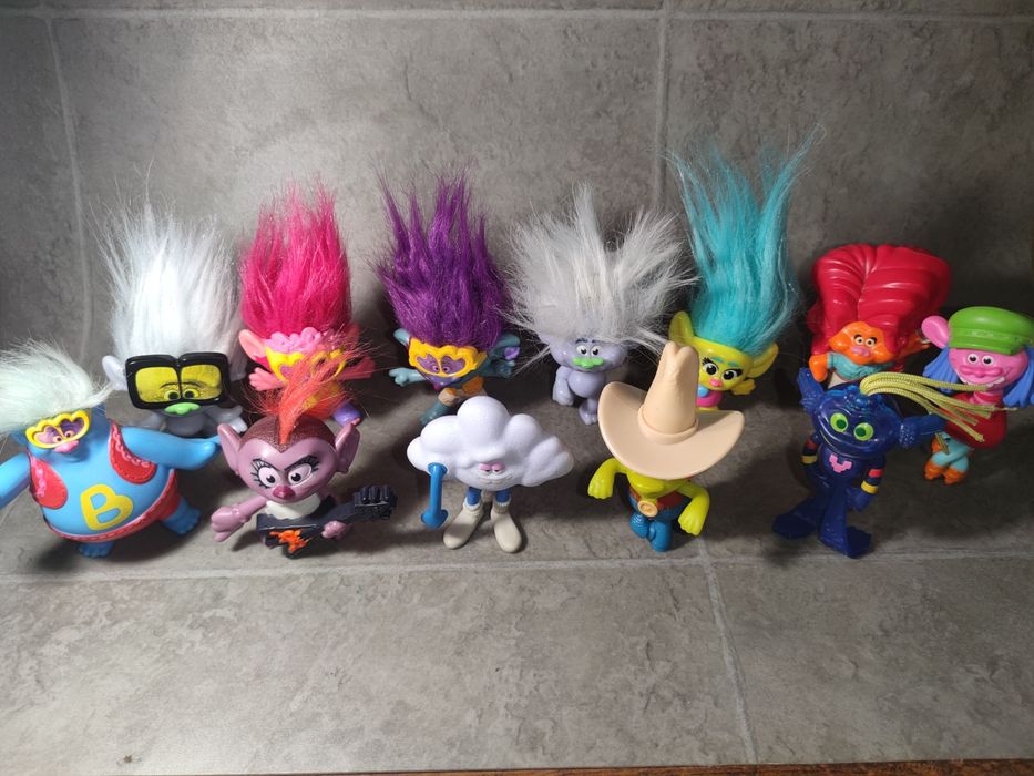 кол-ії іграшок Снупі,Буви,Дом тварини.Тролі.Том Джеррі,Зоряний баскетб