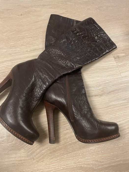 Чобітки сапожки кожа