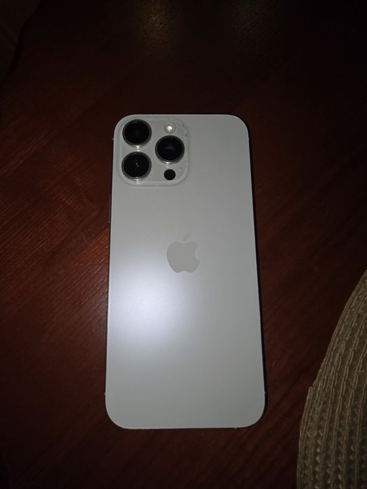 Apple iphone 16 pro max 256gb white titanium идеал