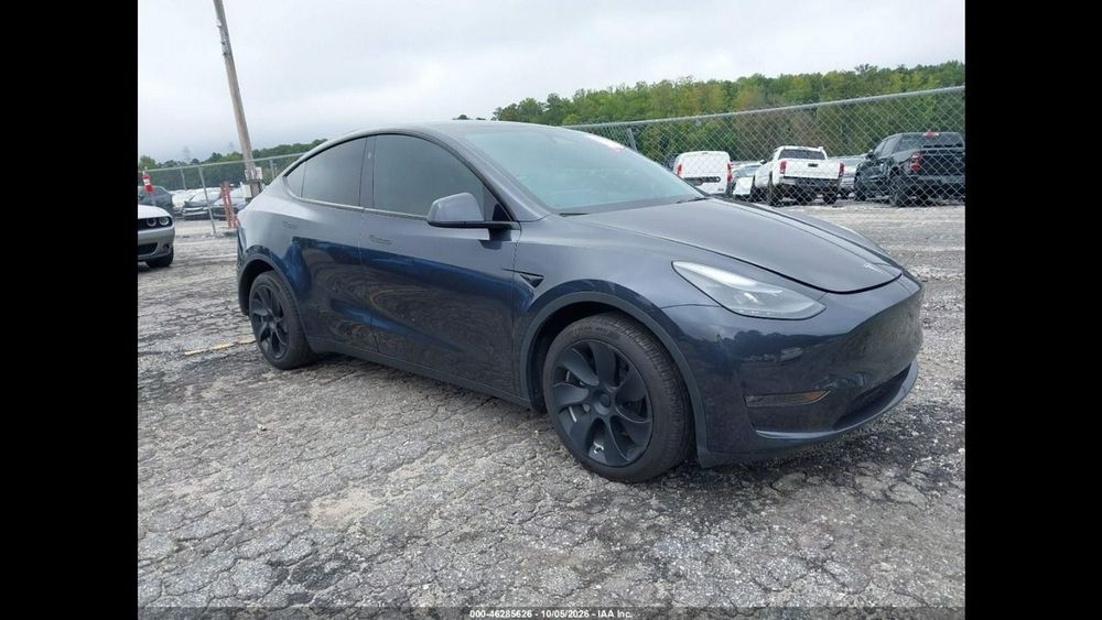 Tesla Y