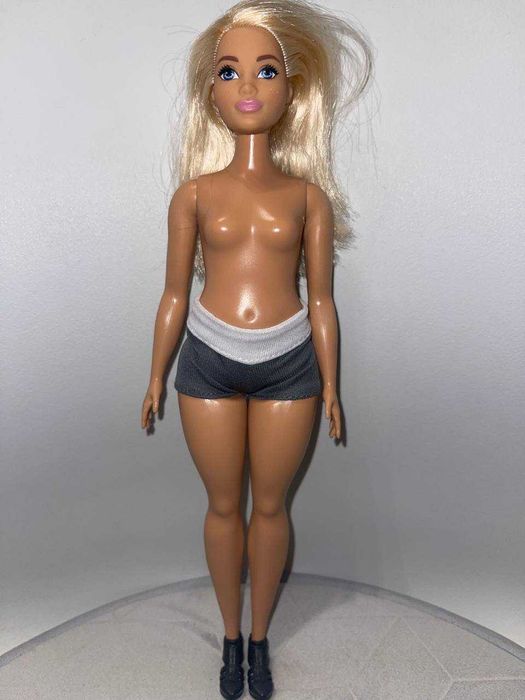 Ляльки пишечки Mattel 2015-2019 28 см