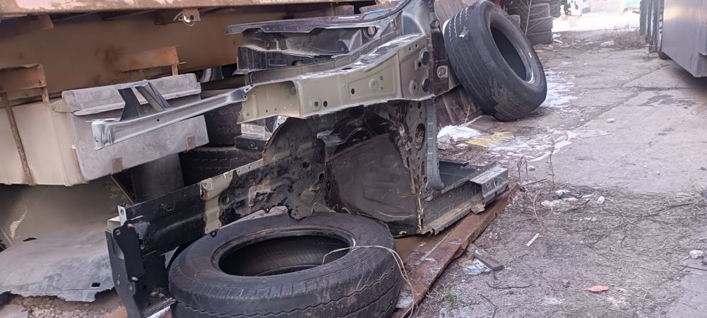 Четверть Nissan ROGUE T33