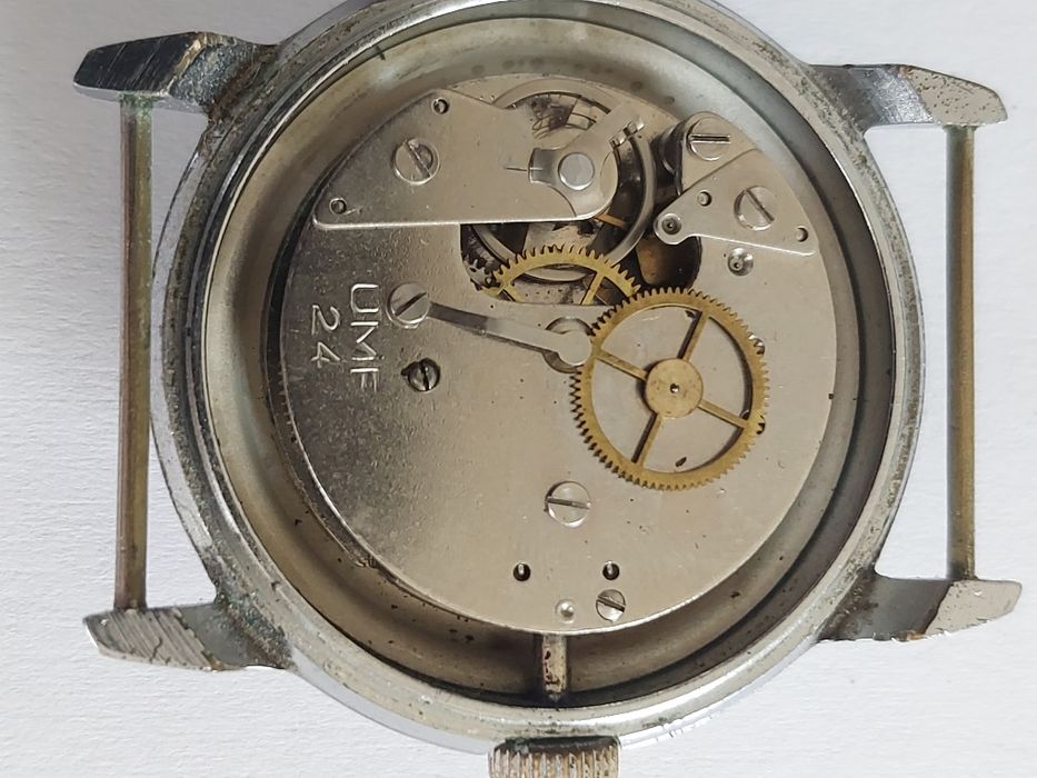 Ruhla zegarek antimagnetic