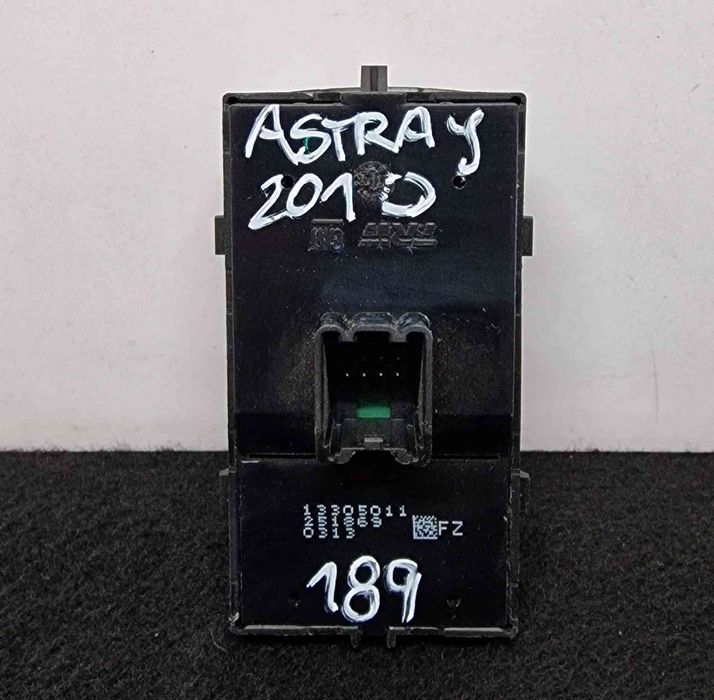 Comando / Botão / Interruptor Vidros Frente Esquerdo 13305011 - OPEL ASTRA J
