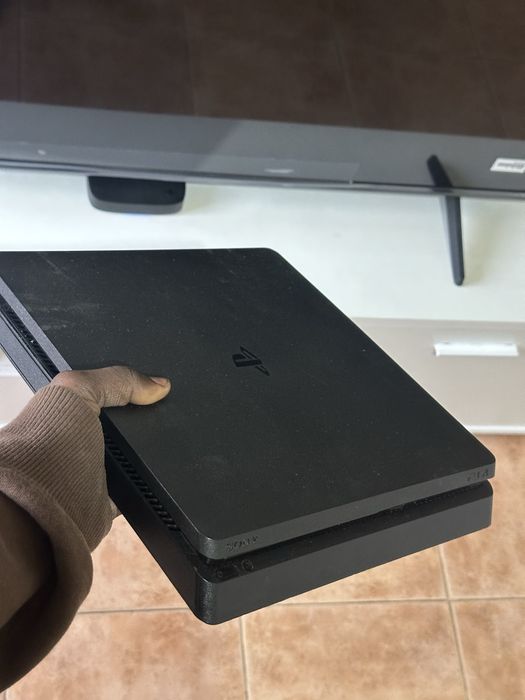 PlayStation 4 Slim