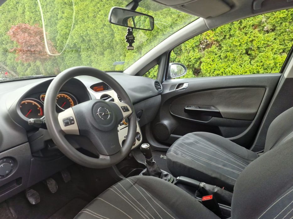 Opel Corsa 1.3td 2007r Doinwestowane w pełni sprawny