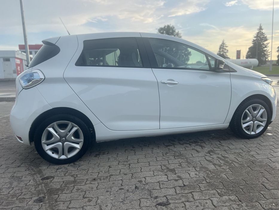 Renault Zoe 41квт 300км