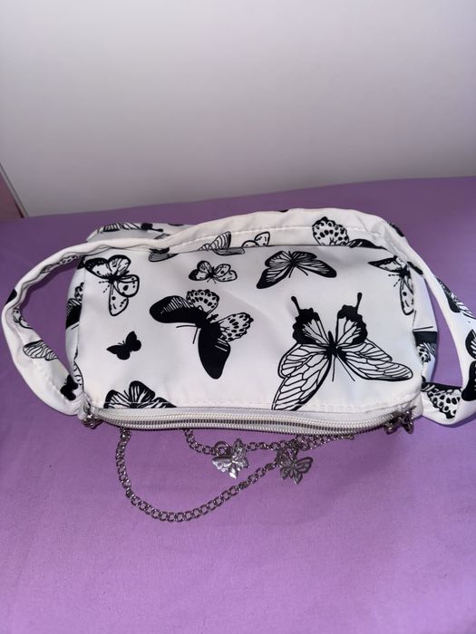 Bolsa da bershka e lefties