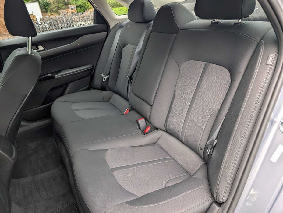 Kia K5      2021