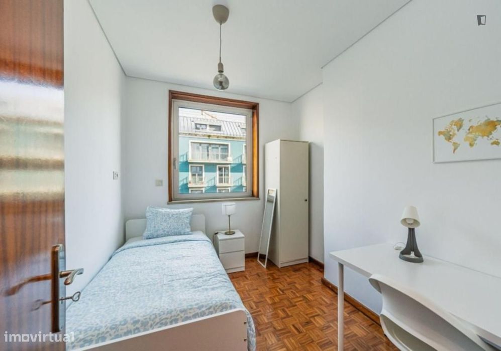 Quarto - localizado em Bonfim Porto
