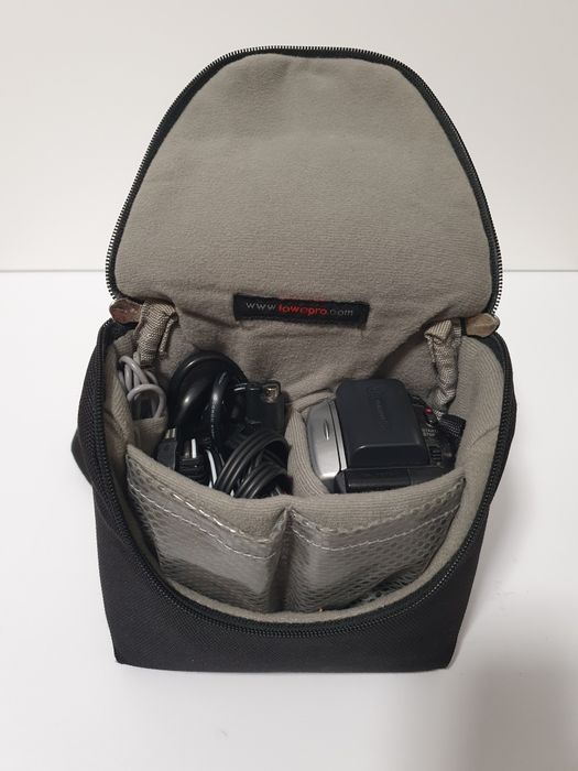 Цифровая видеокамера Sony Handycam DCR-SR67.